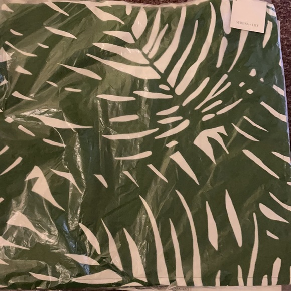 Serena & Lily pillow cases - Picture 2 of 5